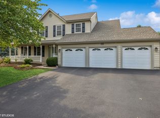 732 Green Castle Ct, Dundee, IL 60118