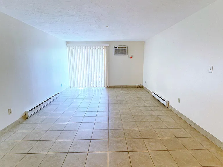 124 Main St #11 — Photo 4