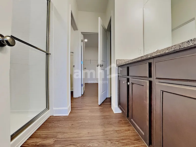 481 Sandstone Dr — Photo 12