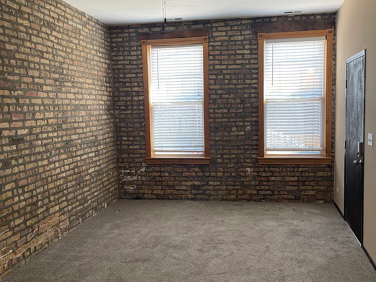 1228 W Augusta Blvd #1 — Photo 4