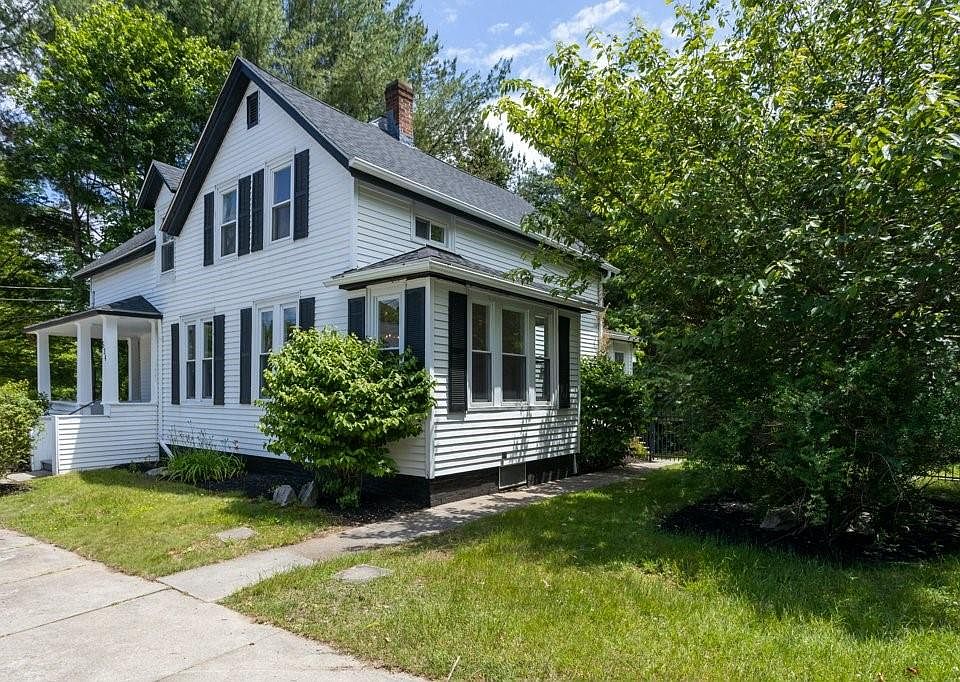 534 Coe St, Woonsocket, RI 02895 Zillow