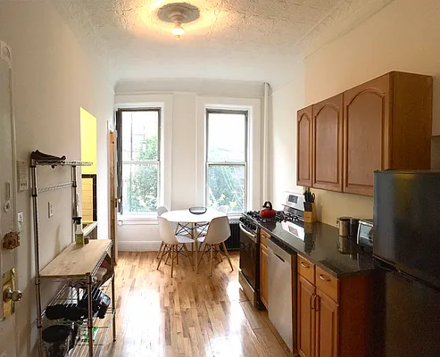 Rented by Brooklyn Real Estate Services | media 10