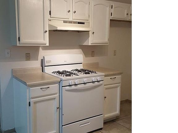 2nd image of 3205 Manny Aguilera Dr