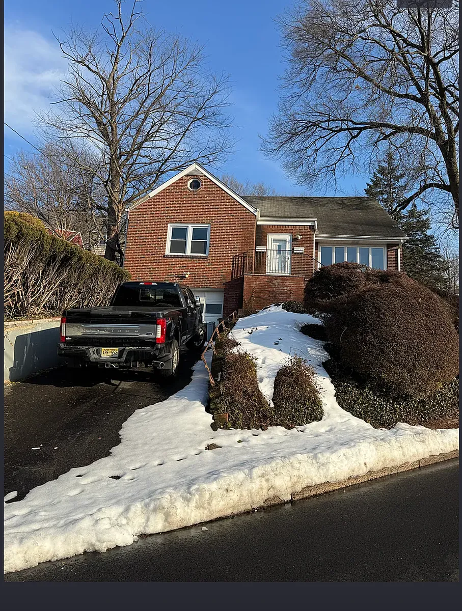 Building Photo - 639 Oakdene Ave #1