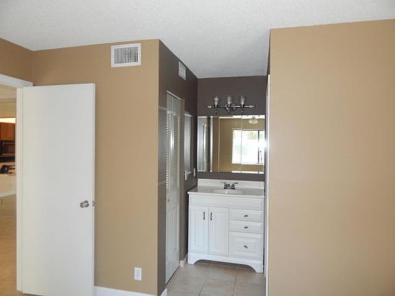 3rd image of 170 SE 7th St APT 1