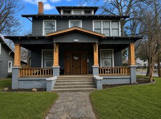 102 N Willomet Ave, Dallas, TX 75208
