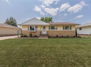 6886 Revere Rd, Parma Heights, OH 44130