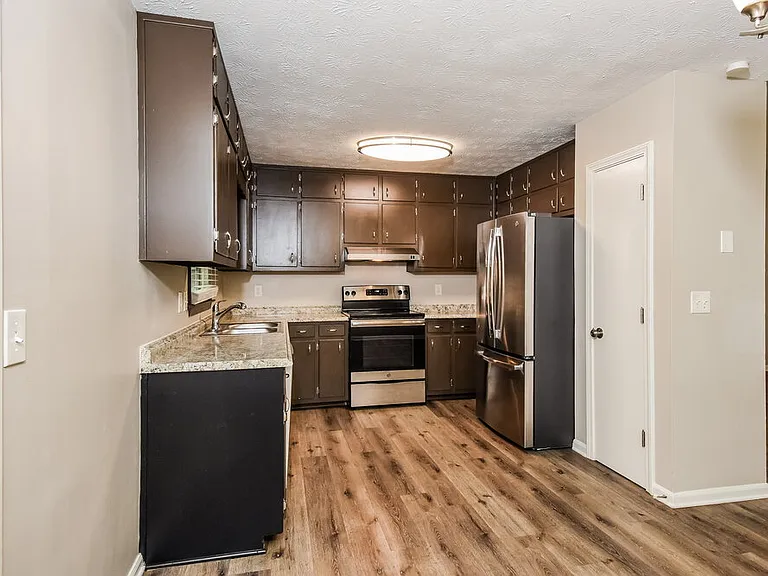 1471 Daniel Ln — Photo 10