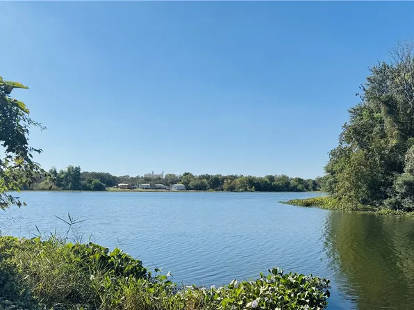 444 Cherry Dr, Caldwell, TX 77836