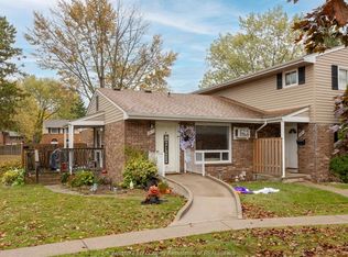 2915 Meadowbrook Ln #10, Windsor, ON N8T3C4