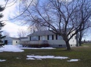 95 Allen Rd, Grand Isle, VT 05458