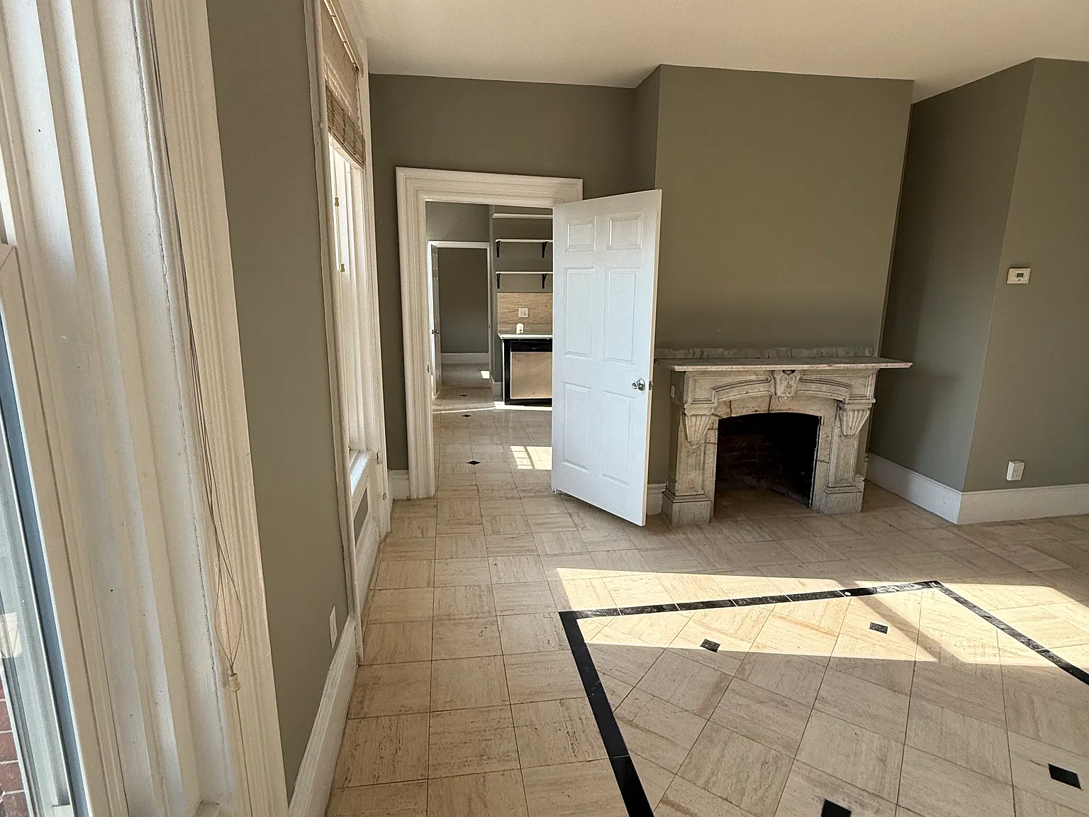 1 bed, 1000 sqft, $2,150 — Photo 4