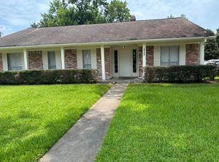 12702 Hunting Brook Dr, Houston, TX 77099