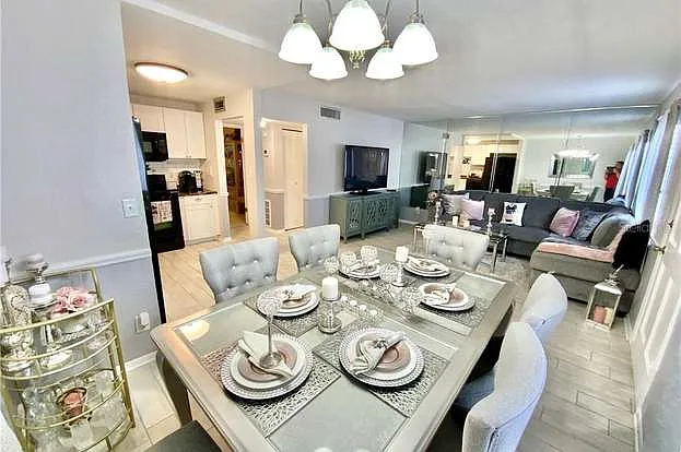 400 El Camino Dr #113