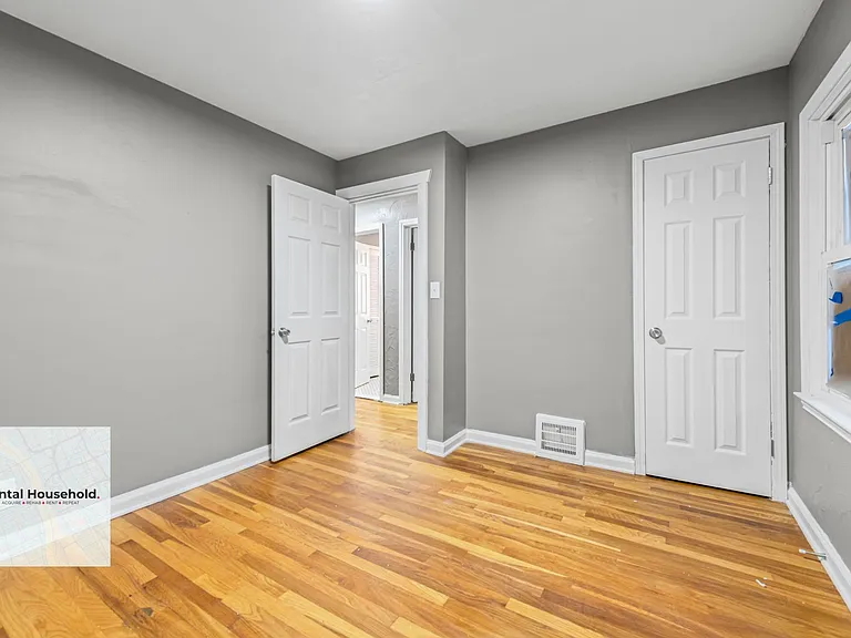 20296 Waltham St — Photo 8