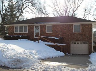 20 N Carriage Dr, Saint Joseph, MO 64506