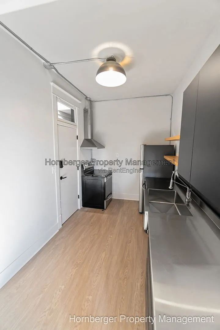 1 bed, 1.0 bath, 700 sqft, $1,125 — Photo 3