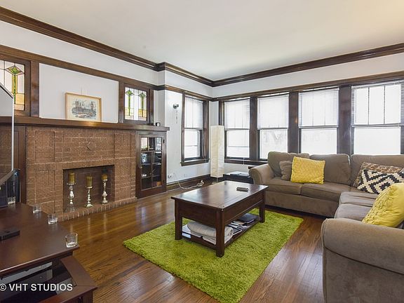 2nd image of 5329 W Montrose Ave