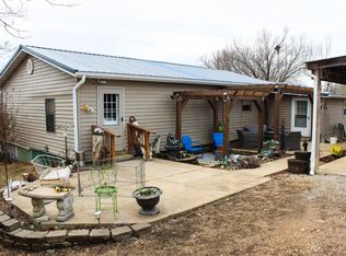 163 Latham Ln, Gainesville, MO 65655