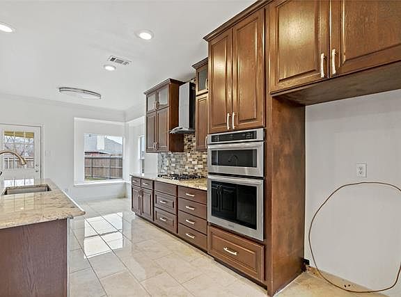 5th image of 3656 Stockton Dr