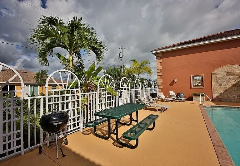 Santa Barbara Villas - Move in Special — Photo 106
