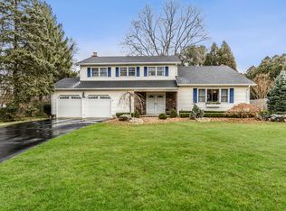 98 Old Post Rd, Freehold, NJ 07728
