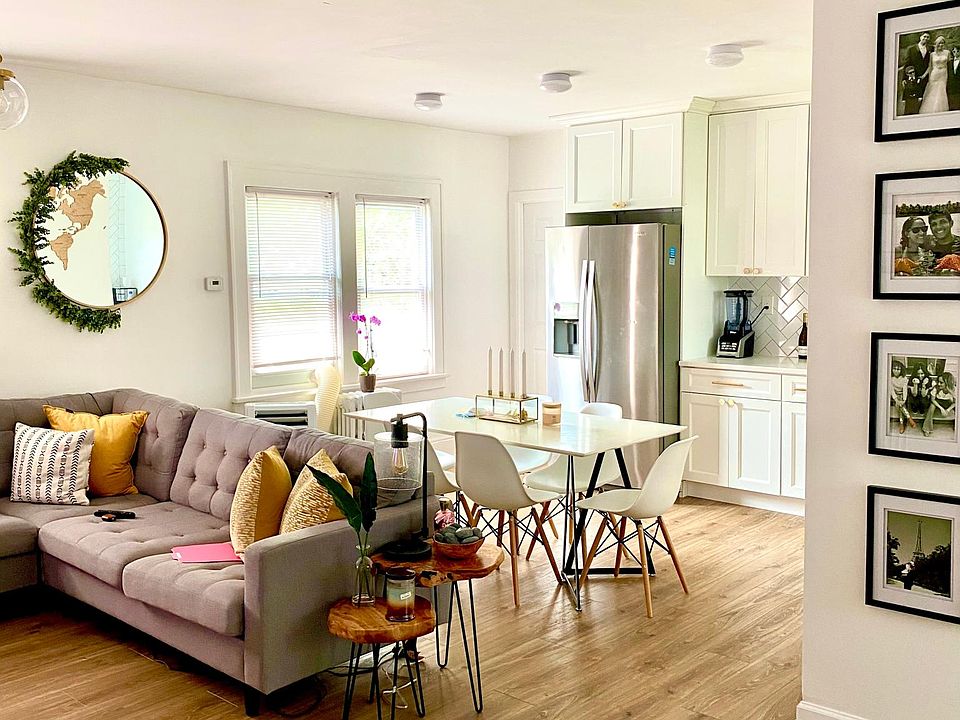 kitchen/living room