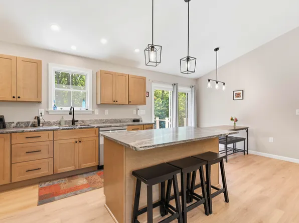 193 Dunton Road, Naples, ME 04055