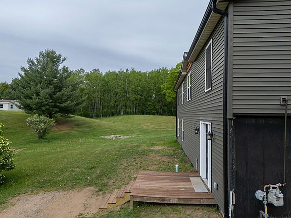 5th image of 21705 Edwards Dr