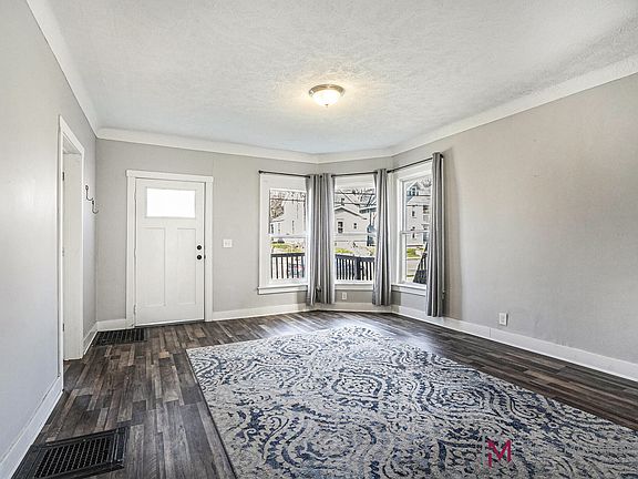 4th image of 846 Logan St SE