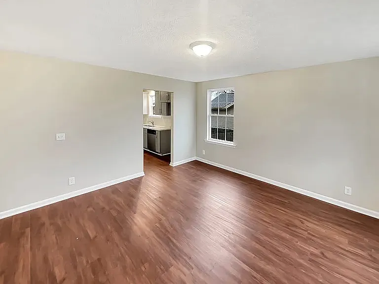 1101 Palmer Ave — Photo 3