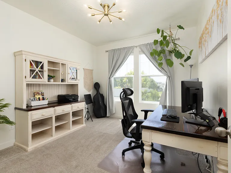 183 E Lake View Dr — Photo 12