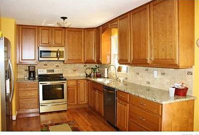 3rd image of 105 Fox Run Dr