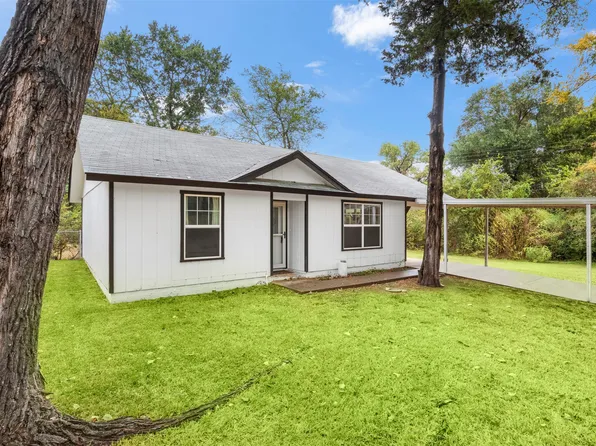 521 Hilltop Dr, Tool, TX 75143
