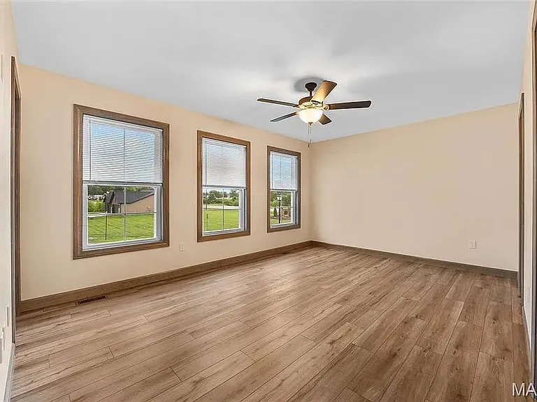 3605 Justine Dr — Photo 10
