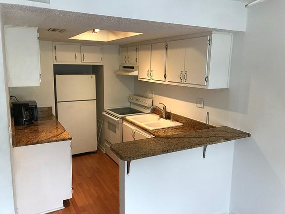 2nd image of 2209 S Ferncreek Ave