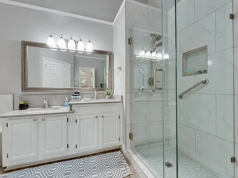 Village Green Dr — Photo 19