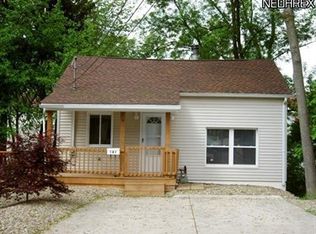 141 Oakwood St, Barberton, OH