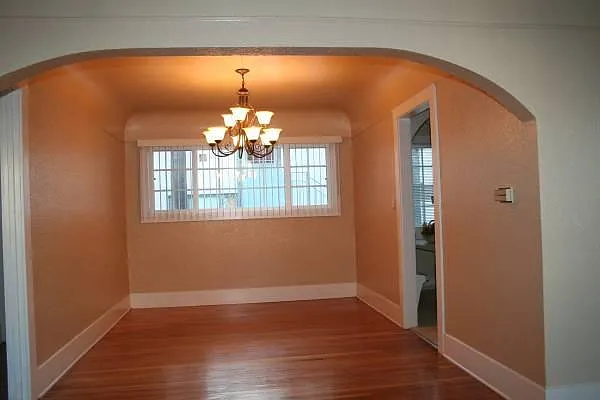 off kitchen dinning room