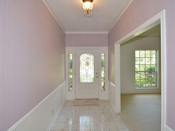 3rd image of 2215 Pine River Dr