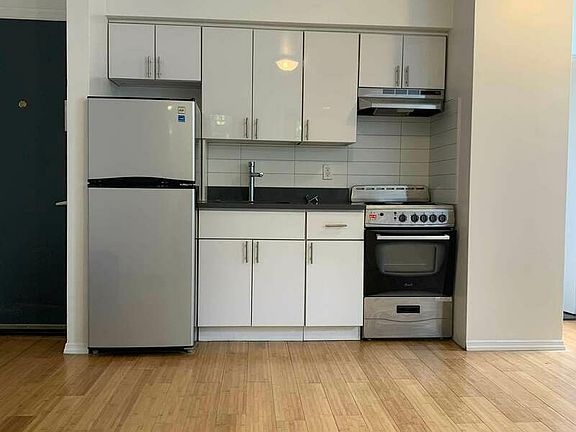 5th image of 1928 Bergen St #2B