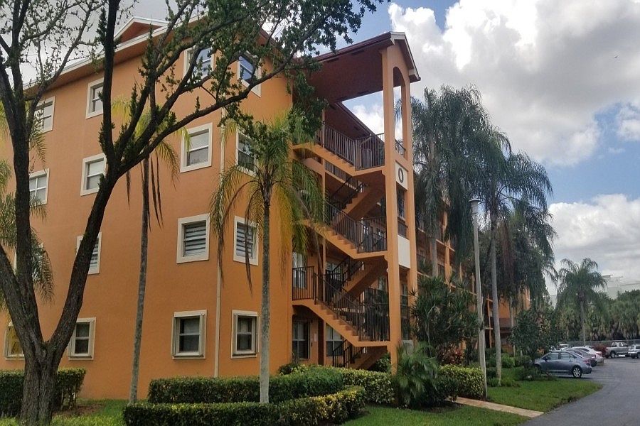 2nd image of 571 SW 142nd Ave APT 204O