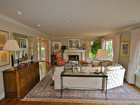 4th image of 26335 Esperanza Dr