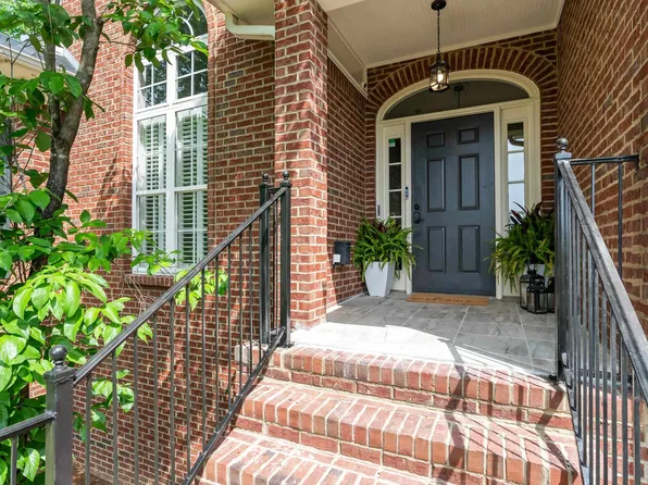 192 Silverleaf Dr, Pelham, AL 35124