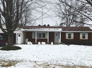 1230 W Circle Dr, Beaver Dam, WI 53916