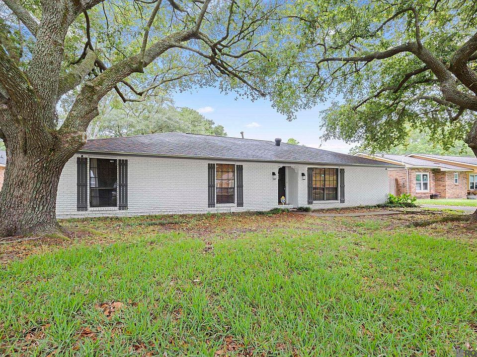 1st image of 1054 Barkley Dr