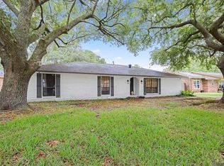 1054 Barkley Dr, Baton Rouge, LA 70810