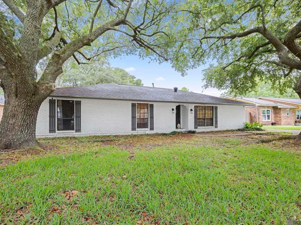 1054 Barkley Dr, Baton Rouge, LA 70810
