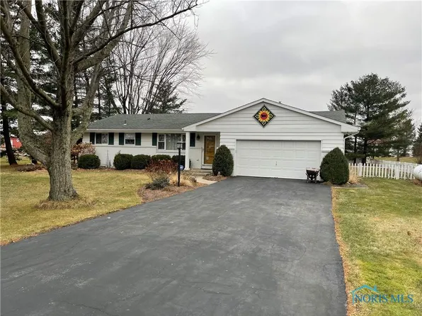 5778 N Elliston Trowbridge Rd, Martin, OH 43445