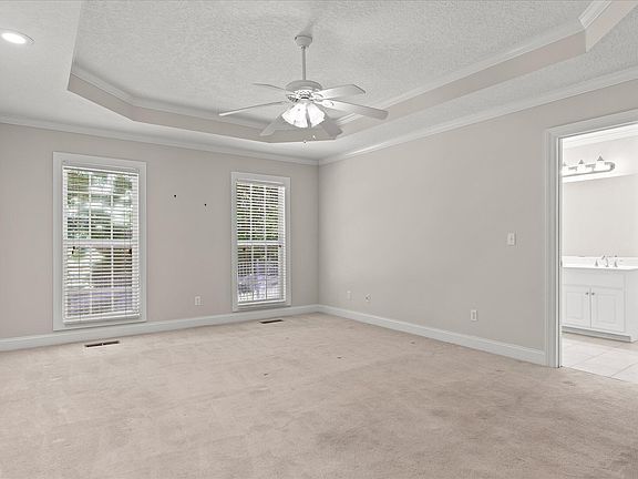 4th image of 381 Big Cedar Dr